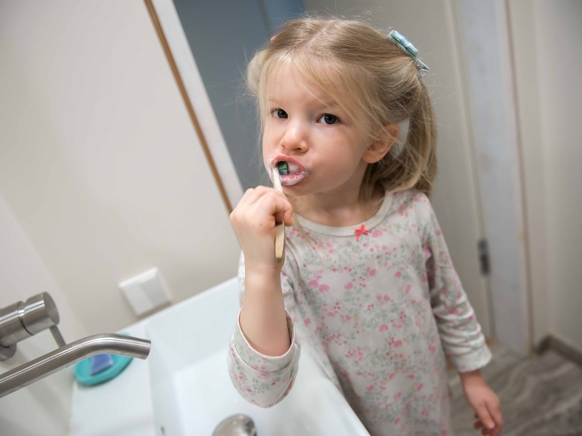 how to get kids to brush their teeth